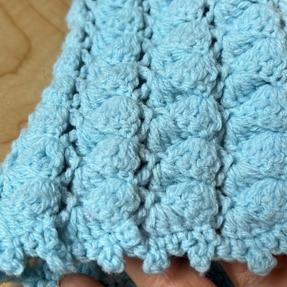 Baby Handknitted cardigan and bonnet set color baby blue - Picture 14 of 17